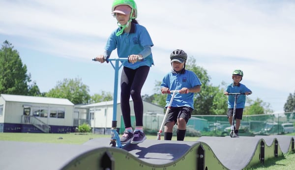 Four schools rotate a pumptrack in West Auckland.Pupils ride the pumptrack 